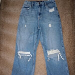 Hollister women's High Rise distressed jeans 8 28 Baggy